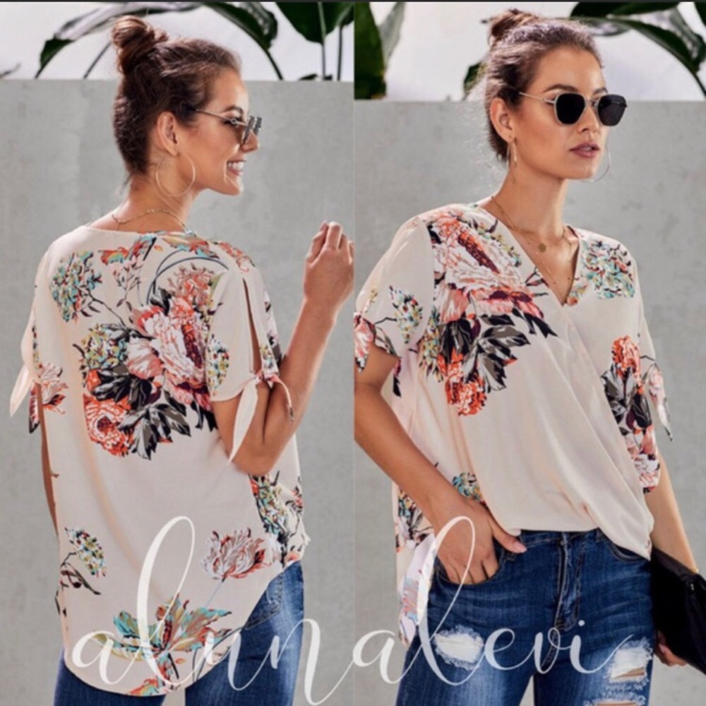 NWT Floral Print Blouse - Picture 2 of 2